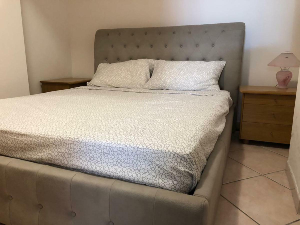 Andrew'S Apartment - Mulinia Residence أتشيريالي المظهر الخارجي الصورة